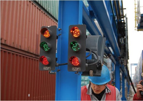 ���̰���